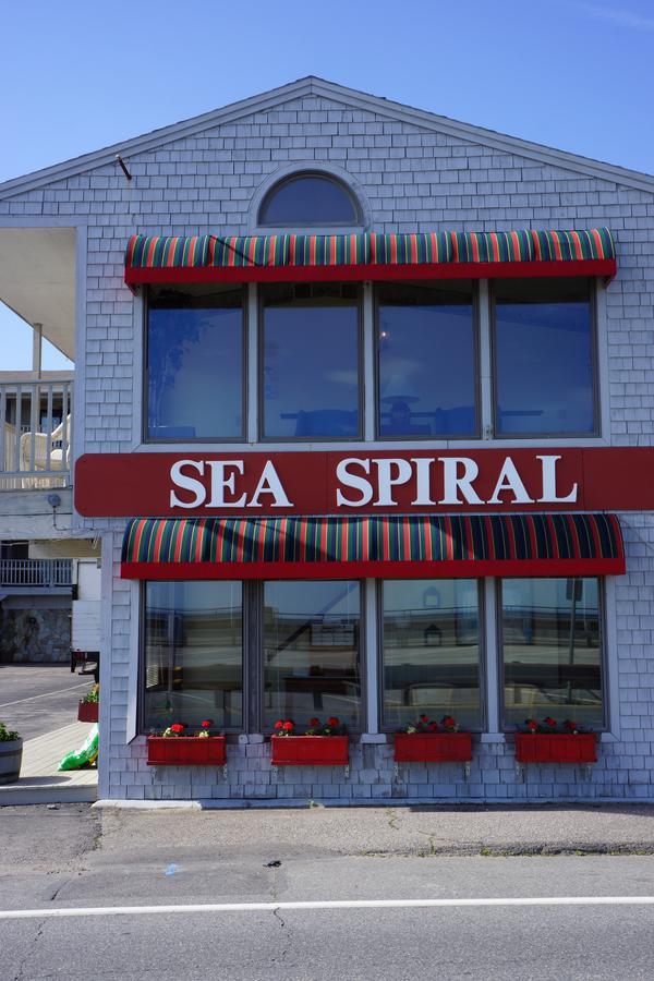 Sea Spiral Suites Hampton Exterior foto